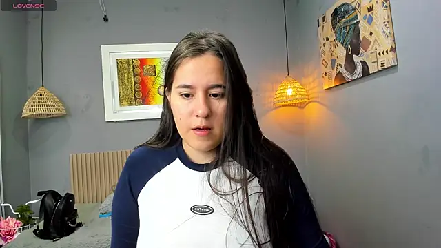 tulunaroja online show from November 9, 2025, 1:09 pm