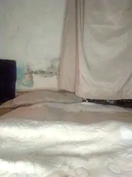 yaraa49 online show from November 28, 2025, 5:32 am