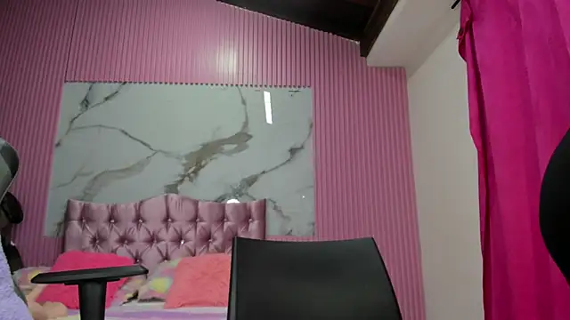 Mindy 19 online show from November 27, 2025, 11:12 am