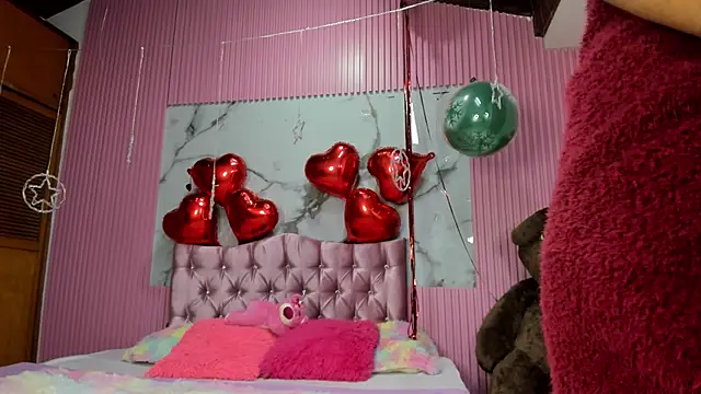 Mindy 19 online show from March 4, 2026, 11:00 pm