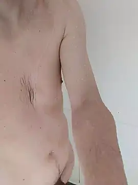 ijustwannafuckyou6969 online show from June 1, 2026, 3:58 pm