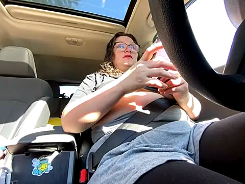 GirlSquirt online show from October 3, 2025, 2:03 pm