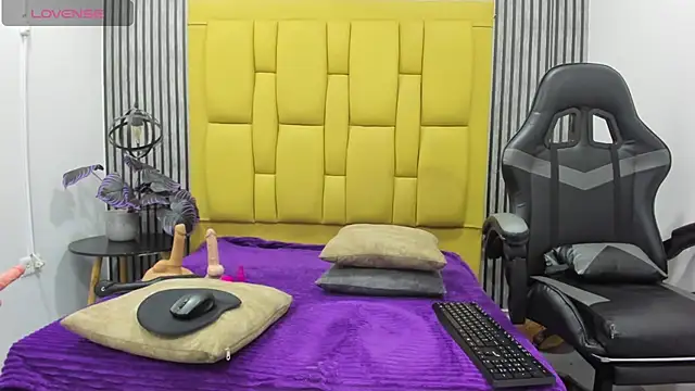 bryonycutee online show from October 16, 2025, 12:39 pm