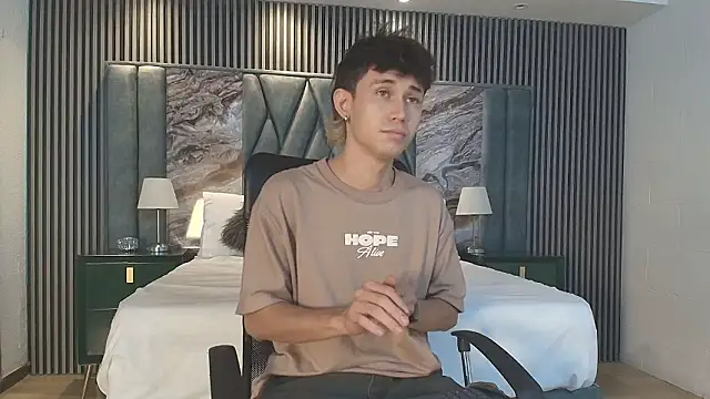 Michael blue online show from January 17, 2026, 12:32 pm