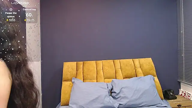 KendraaSimons online show from November 5, 2025, 7:58 pm