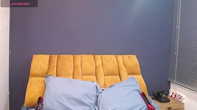 KendraaSimons online show from November 21, 2025, 7:01 pm