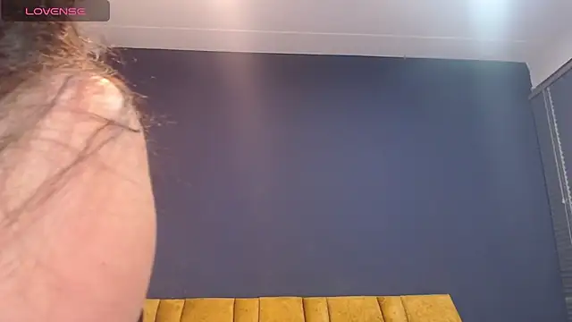 KendraaSimons online show from December 16, 2025, 8:47 pm