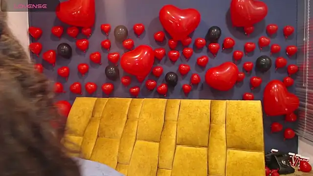 KendraaSimons online show from February 16, 2026, 7:54 pm