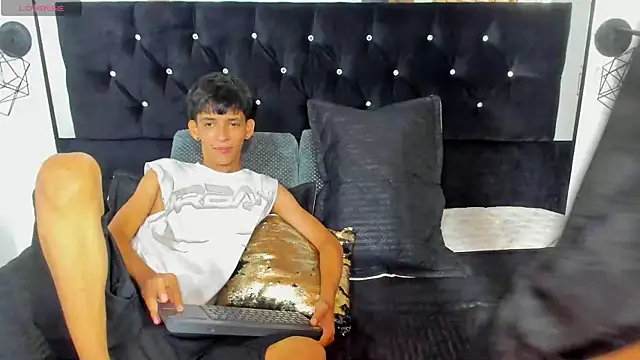 Snapshot of Sebas_cat chatting on October 3, 2025, 2:41 am Sebas cat online show from October 3, 2025, 2:41 am