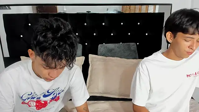 Snapshot of Sebas_cat chatting on October 21, 2025, 1:56 pm Sebas cat online show from October 21, 2025, 1:56 pm