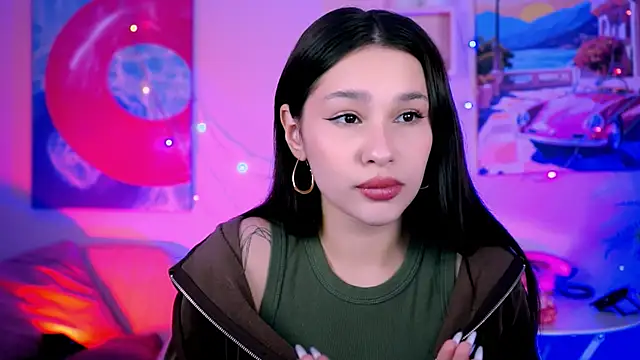 KimClarks  online show from October 4, 2025, 4:49 pm