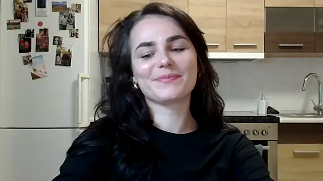 Silviaa a online show from September 28, 2025, 7:19 pm