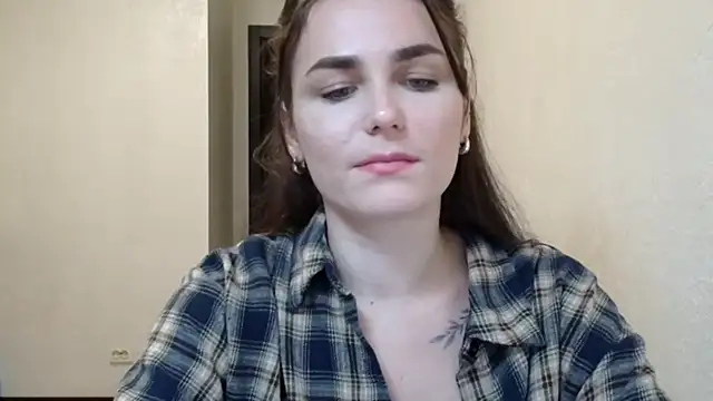 Silviaa a online show from October 8, 2025, 6:38 pm