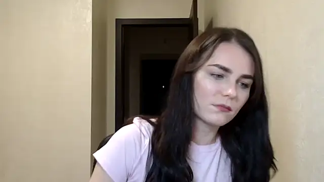 Silviaa a online show from January 12, 2026, 8:14 pm