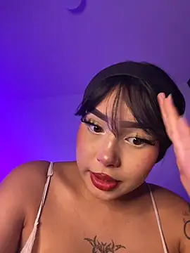 lucialauper  online show from October 18, 2025, 2:25 am