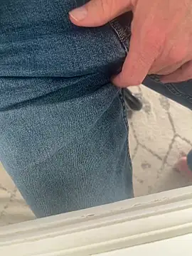 cyclone1212 online show from December 19, 2025, 2:02 pm