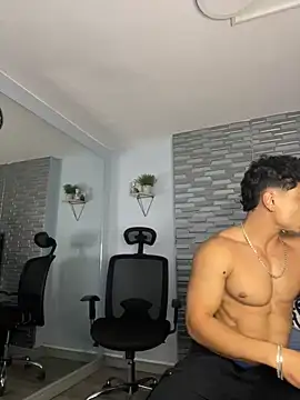 MR MUSCLE online show from December 14, 2025, 8:24 pm