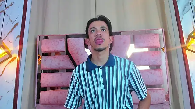 Snapshot of kameron_and_Nick chatting on December 15, 2025, 8:02 pm kameron and Nick online show from December 15, 2025, 8:02 pm