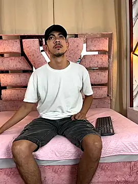 Snapshot of kameron_and_Nick chatting on December 16, 2025, 7:19 pm kameron and Nick online show from December 16, 2025, 7:19 pm