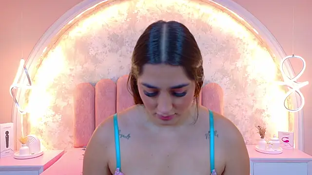 JasmineRhodes online show from January 15, 2026, 12:54 pm