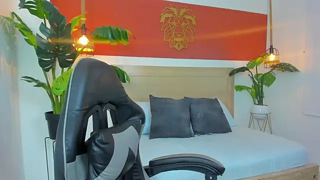 kitty sweeety  online show from November 12, 2025, 7:46 pm