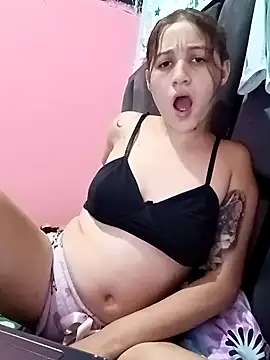 Arii collins1 online show from October 12, 2025, 4:55 am