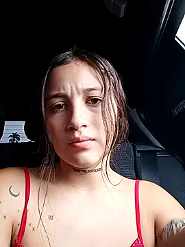 Arii collins1 online show from October 23, 2025, 1:21 pm