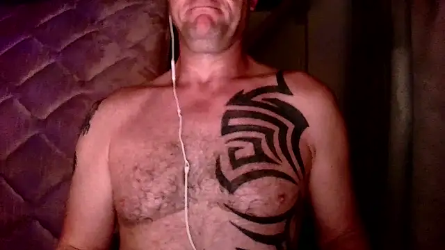 Snapshot of Yournaughty chatting on October 5, 2025, 5:17 am Yournaughty online show from October 5, 2025, 5:17 am