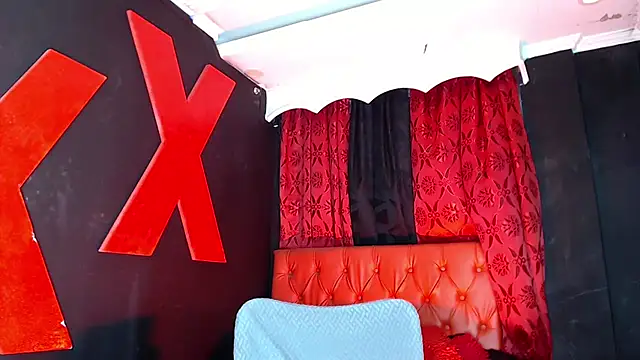 abrilbigcock online show from July 6, 2026, 11:07 pm