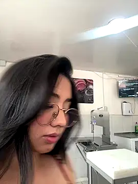 Michelle Zoe online show from October 21, 2025, 4:19 pm