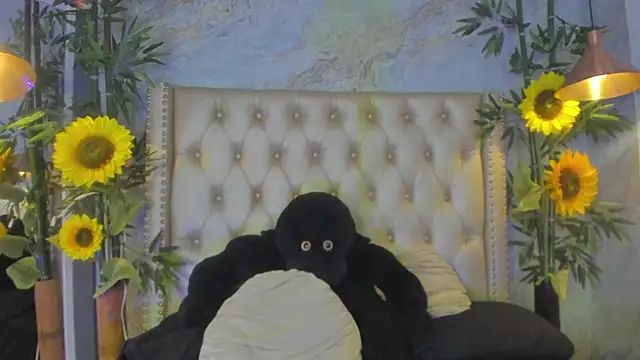 LittleeJaz online show from November 2, 2025, 1:46 pm