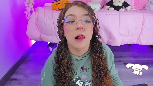 hannacutegod online show from October 3, 2025, 6:10 am