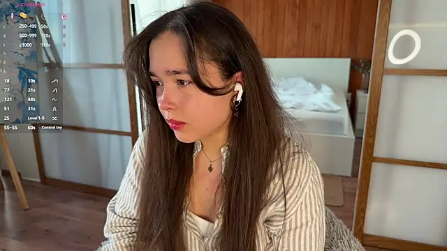 PlumyBun online show from April 16, 2026, 11:07 pm