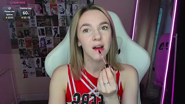 NessaDiazz online show from October 8, 2025, 12:41 am