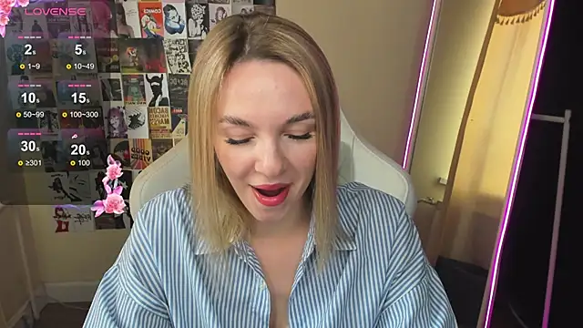 NessaDiazz online show from October 23, 2025, 4:56 am