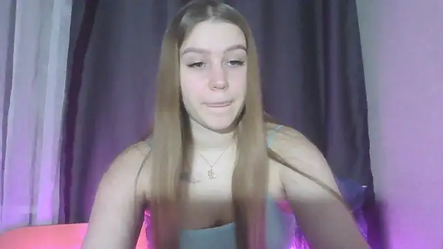 yourhoney Lola  online show from November 20, 2025, 2:39 pm