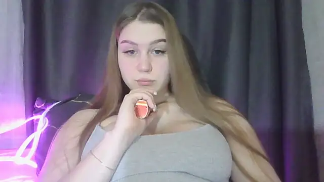 yourhoney Lola  online show from January 12, 2026, 3:39 pm