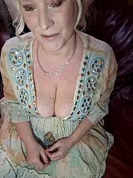 Bouncy-Bella28X online show from March 22, 2026, 3:37 pm