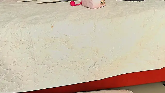 keyla mejia online show from December 20, 2025, 12:01 pm