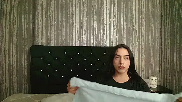 Snapshot of Alicee_Moonn chatting on June 24, 2026, 8:30 pm Alicee Moonn online show from June 24, 2026, 8:30 pm