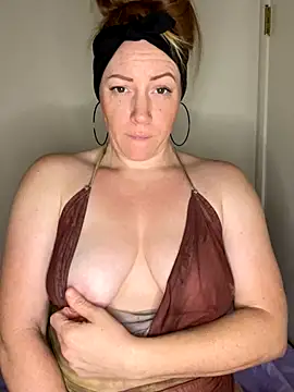 ChiliRoja online show from November 29, 2025, 7:44 am