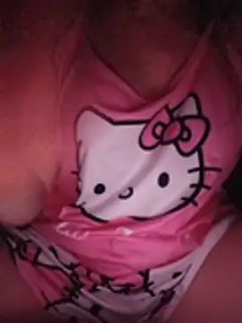 Snapshot of Hottiesophie chatting on July 10, 2026, 12:26 am Hottiesophie online show from July 10, 2026, 12:26 am