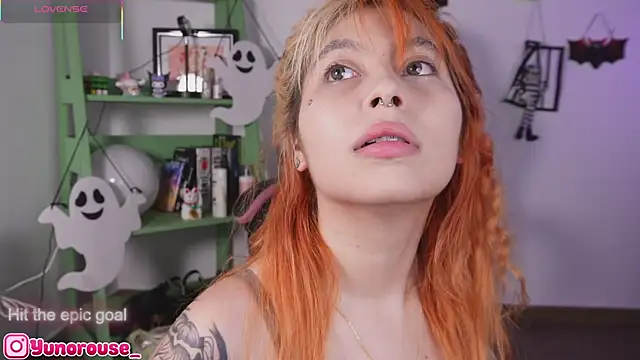 YunoRose  online show from November 4, 2025, 4:00 am