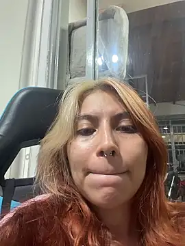 Snapshot of YunoRose_ chatting on April 24, 2026, 3:53 am YunoRose online show from April 24, 2026, 3:53 am