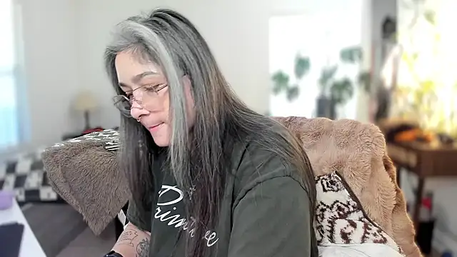 Alix Valentine online show from November 5, 2025, 4:40 pm