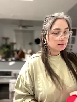 Snapshot of Alix_Valentine chatting on February 27, 2026, 5:02 pm Alix Valentine online show from February 27, 2026, 5:02 pm