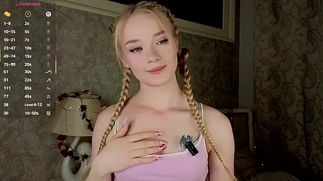 Snapshot of Emma_Frosty chatting on June 26, 2026, 10:47 pm Emma Frosty online show from June 26, 2026, 10:47 pm