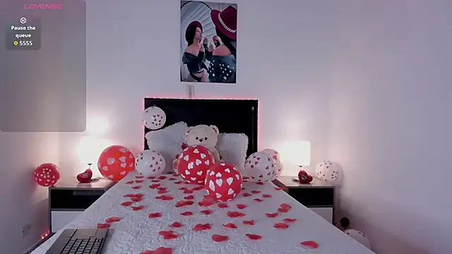  alana grey  online show from February 13, 2026, 3:19 pm