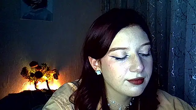 Snapshot of Lily_Ember chatting on October 6, 2025, 5:10 pm Lily Ember online show from October 6, 2025, 5:10 pm