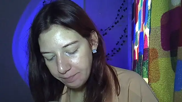 Snapshot of Lily_Ember chatting on October 18, 2025, 10:27 am Lily Ember online show from October 18, 2025, 10:27 am